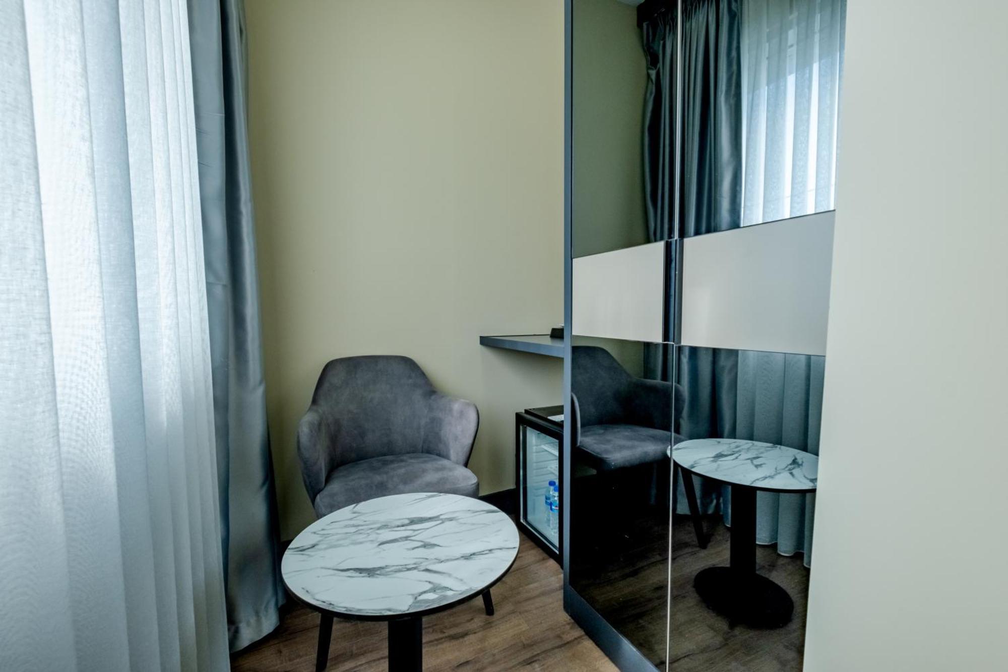 Frt Airlines Hotel - Istanbul Airport Arnavutkoy Exterior foto