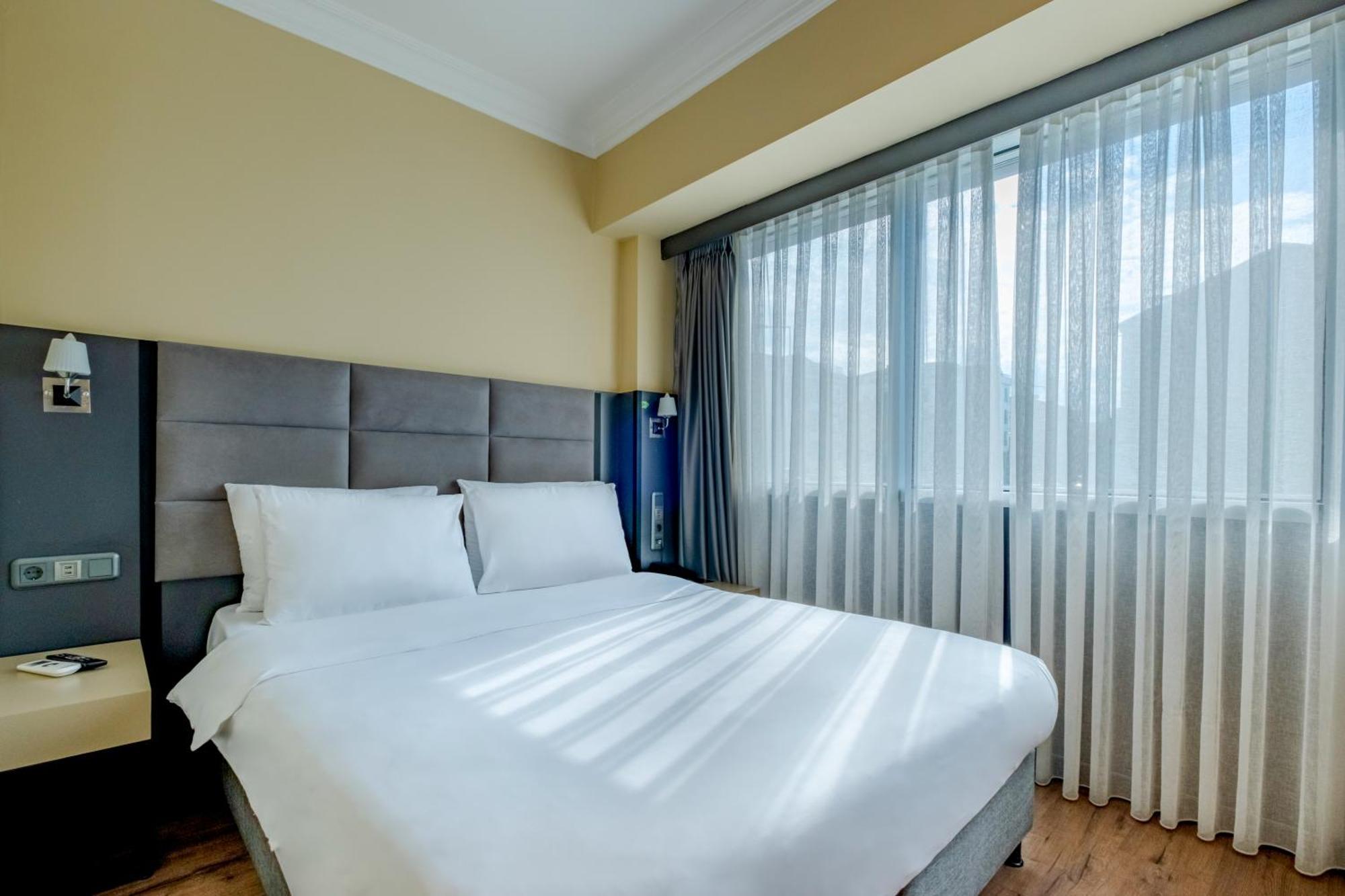 Frt Airlines Hotel - Istanbul Airport Arnavutkoy Exterior foto