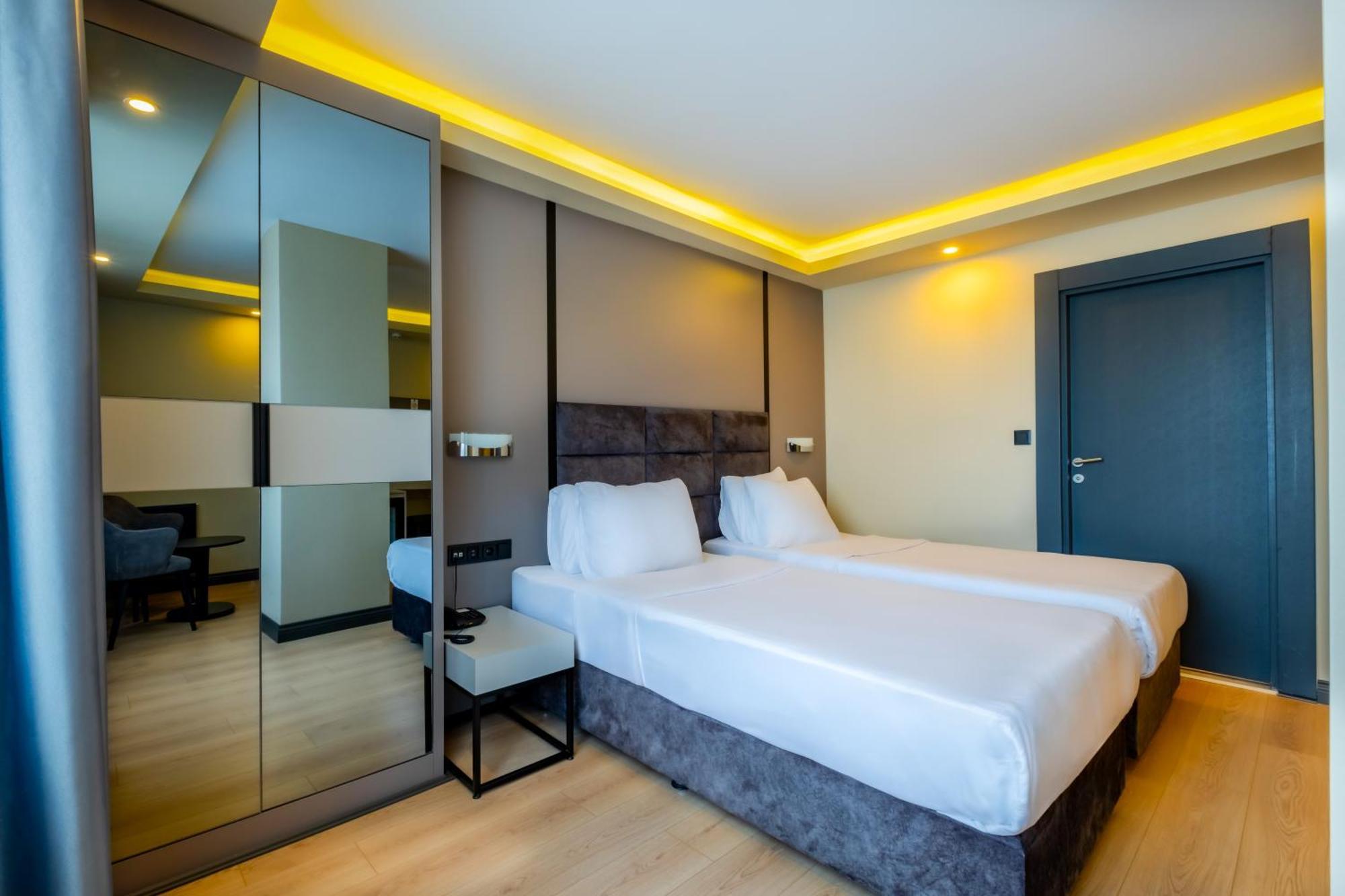 Frt Airlines Hotel - Istanbul Airport Arnavutkoy Exterior foto