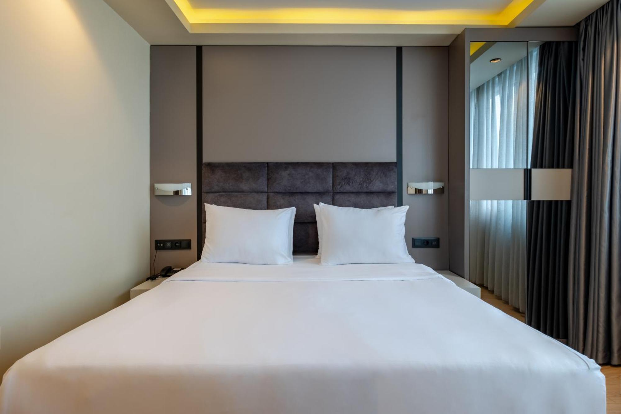 Frt Airlines Hotel - Istanbul Airport Arnavutkoy Exterior foto